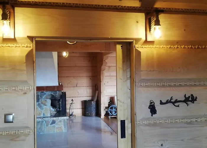 Woodorf Drewnem Uslane - Dom Z Jacuzzi Nad Rzeka Slupia Wsrod Pol I Lasow Z Grillowa, Ogniskiem I Placami Zabaw Dla Dzieci Villa Ustka