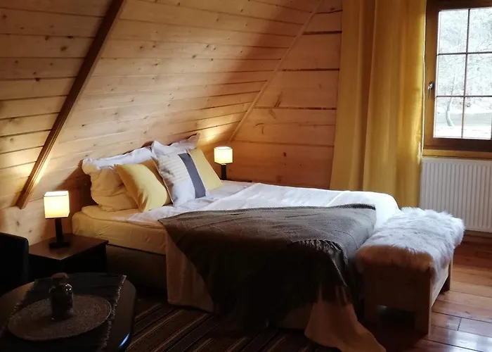 Woodorf Drewnem Uslane - Dom Z Jacuzzi Nad Rzeka Slupia Wsrod Pol I Lasow Z Grillowa, Ogniskiem I Placami Zabaw Dla Dzieci Villa Ustka