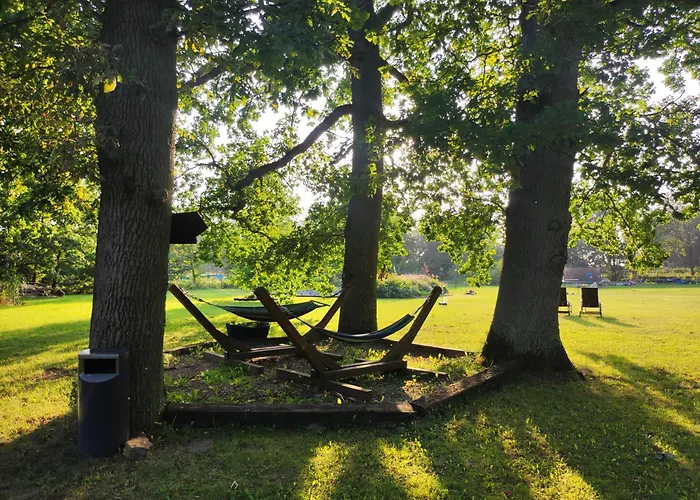 Woodorf Drewnem Uslane - Dom Z Jacuzzi Nad Rzeka Slupia Wsrod Pol I Lasow Z Grillowa, Ogniskiem I Placami Zabaw Dla Dzieci Villa Ustka