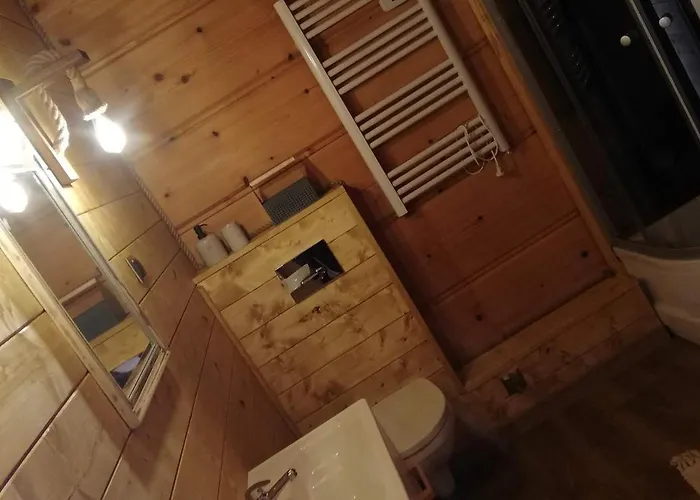 Woodorf Drewnem Uslane - Dom Z Jacuzzi Nad Rzeka Slupia Wsrod Pol I Lasow Z Grillowa, Ogniskiem I Placami Zabaw Dla Dzieci * Ustka